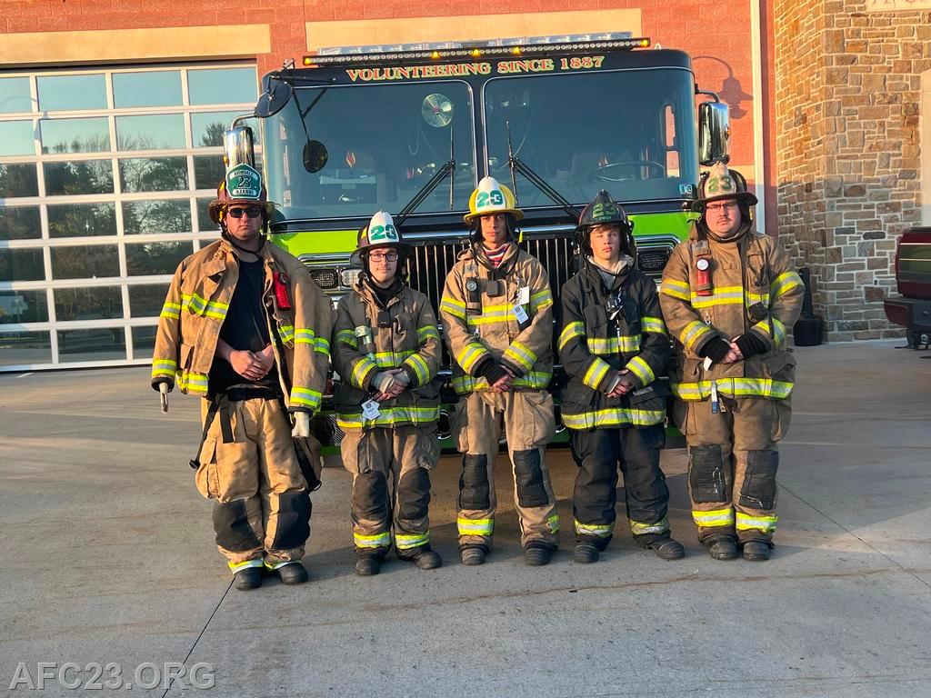 Engine 23-2's crew for the Longwood fire. 